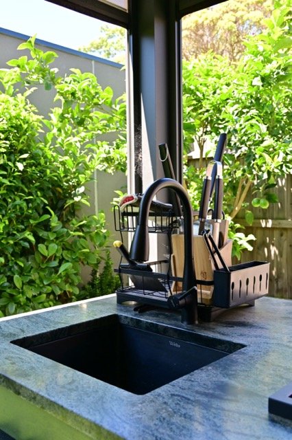 Outdoor Sink & Tapware
